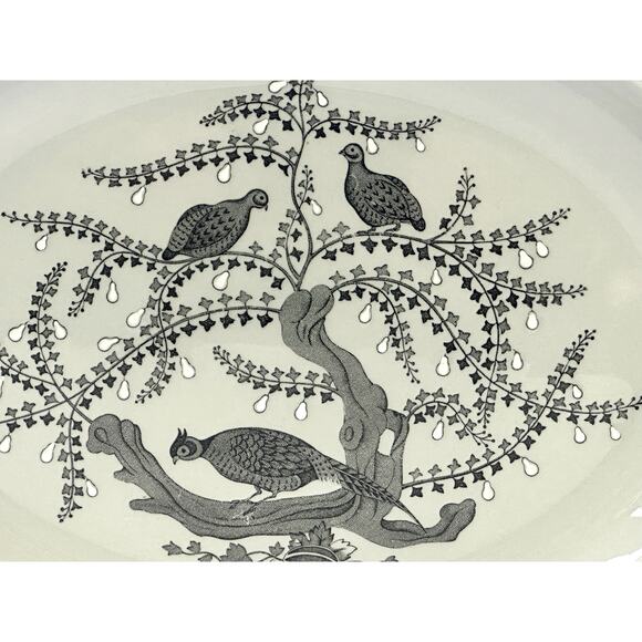 Wedgwood 1957-1964 Retired 'Partridge in a Pear Tree' 12.5" Oval Serving Platter - Picture 2 of 4